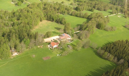 vue-du-ciel-2-maisons-sur-la-meme-photo